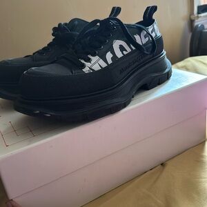 Alexander McQueen Tread Slick Low Lace Up Canvas Graffiti Black white Black